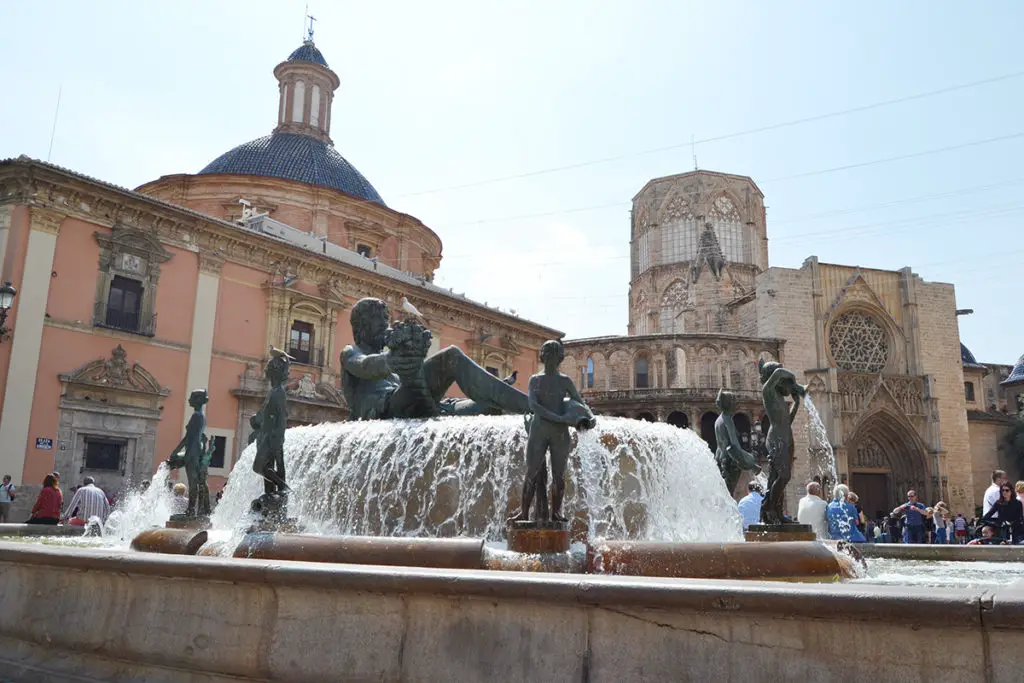 Fuente del Turia Fountain in Valencia