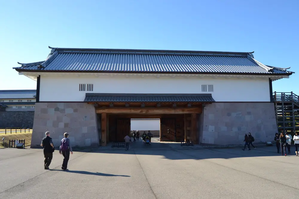 Портата Kahoku-mon Gate в замъка Каназава