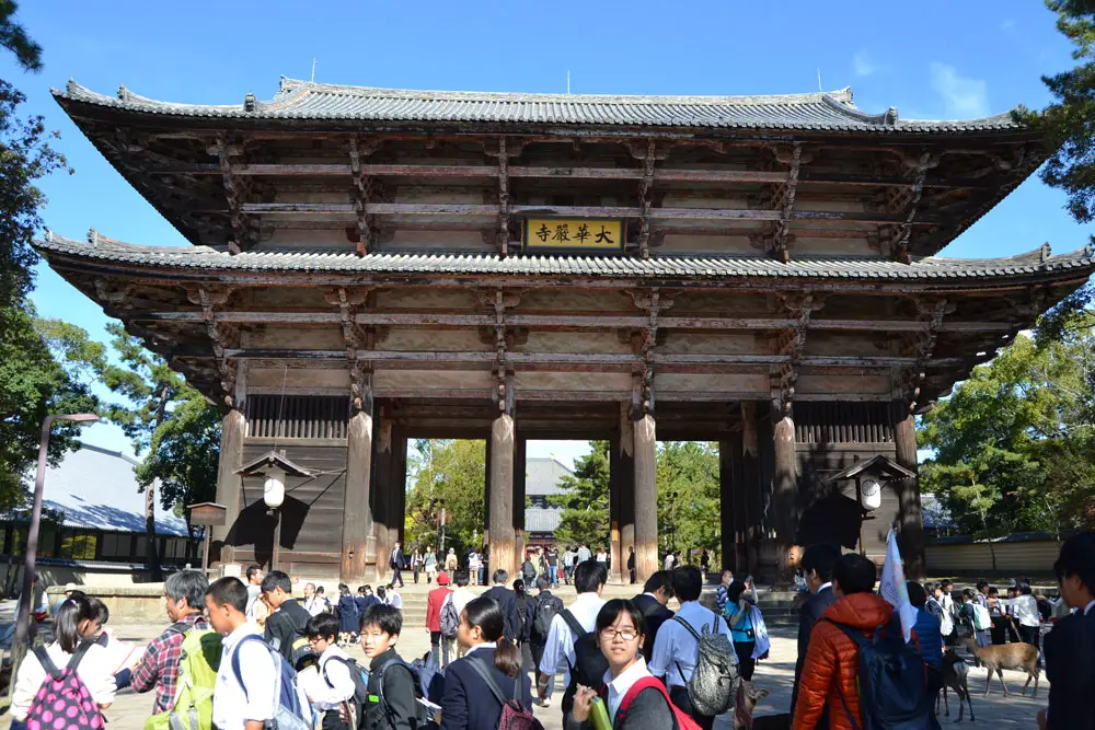 Портата Нандаймон на храма Тодайджи