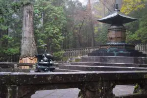 Гробницата на Токугава Иеясу в комплекса Тошогу