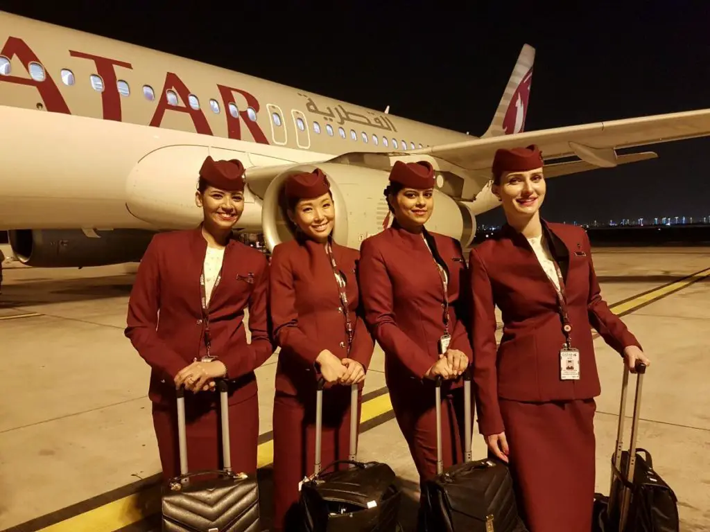 Професия стюардеса Qatar Airways