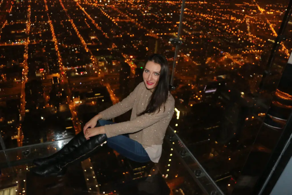 Qatar Airways Flight Attendant: Svetlana in Willis Tower