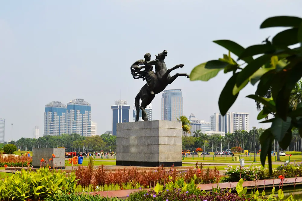 Монументът на принц Дипонегоро в Джакарта
