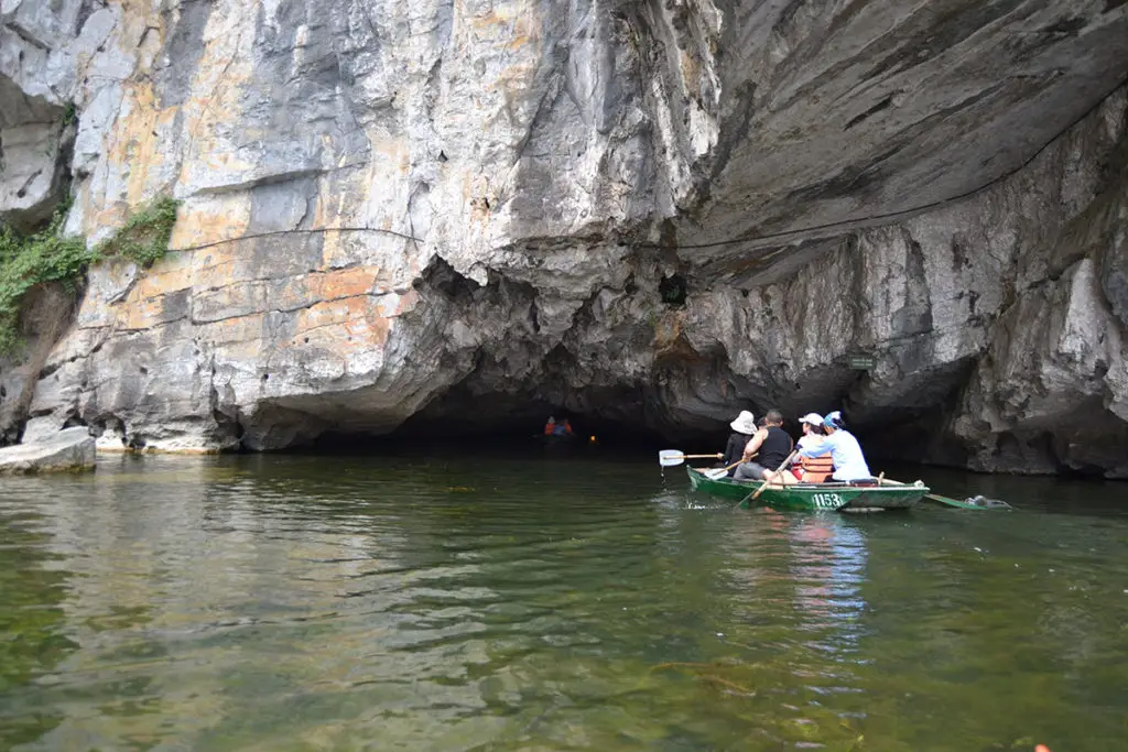 Пещера в Чанг Ан