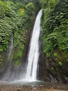 Водопадът Мундук
