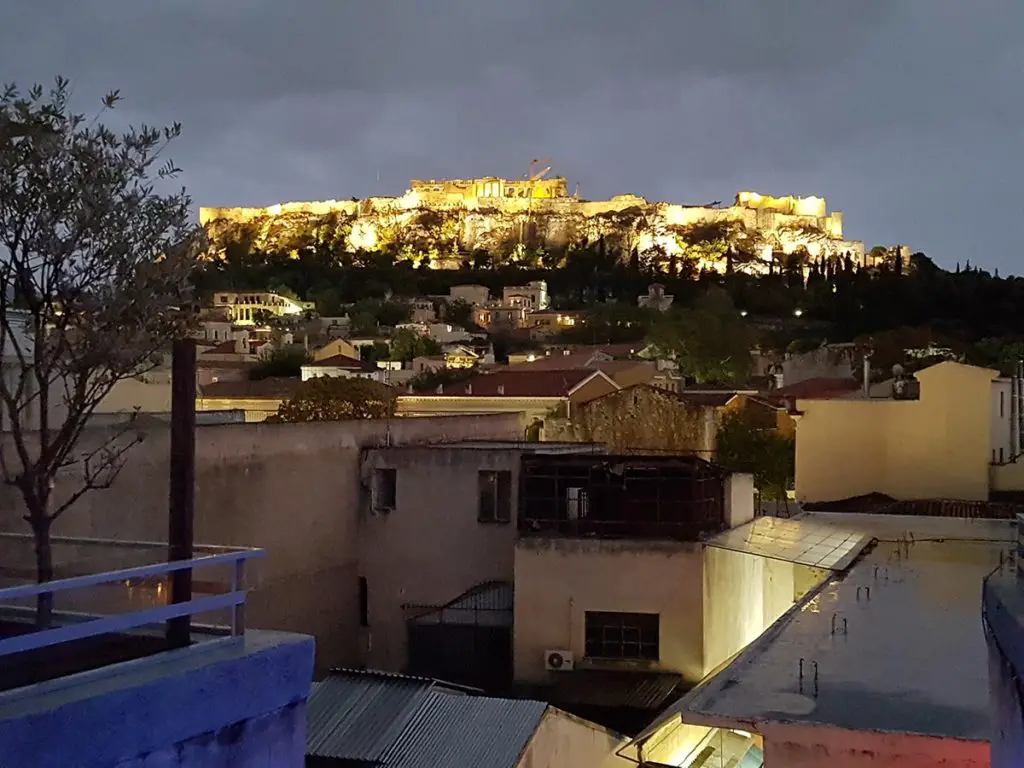 Гледка от бар Couleur Locale в Атина