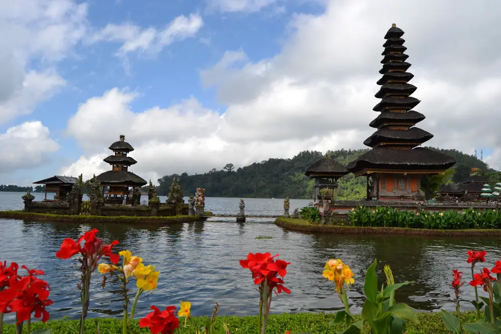 One Day in Bali - Pura Bratan
