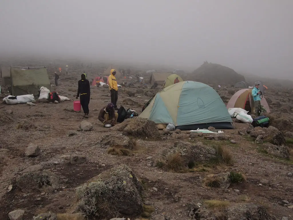 Петко Попадийски по време на прехода до връх Килиманджаро