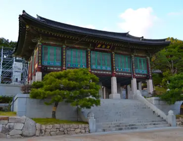 Храмът Бонгеунса в Сеул