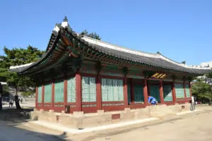 Залата Hwangyeongjeon в двореца Changgyeonggung