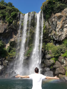 Водопад Чонбан на остров Чеджу