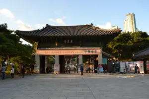 Jinyeomun Gate
