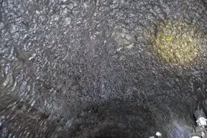 Лава-сталактити в пещерата Манджангул