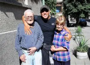 Росен-Андрей със своите дядо и баба