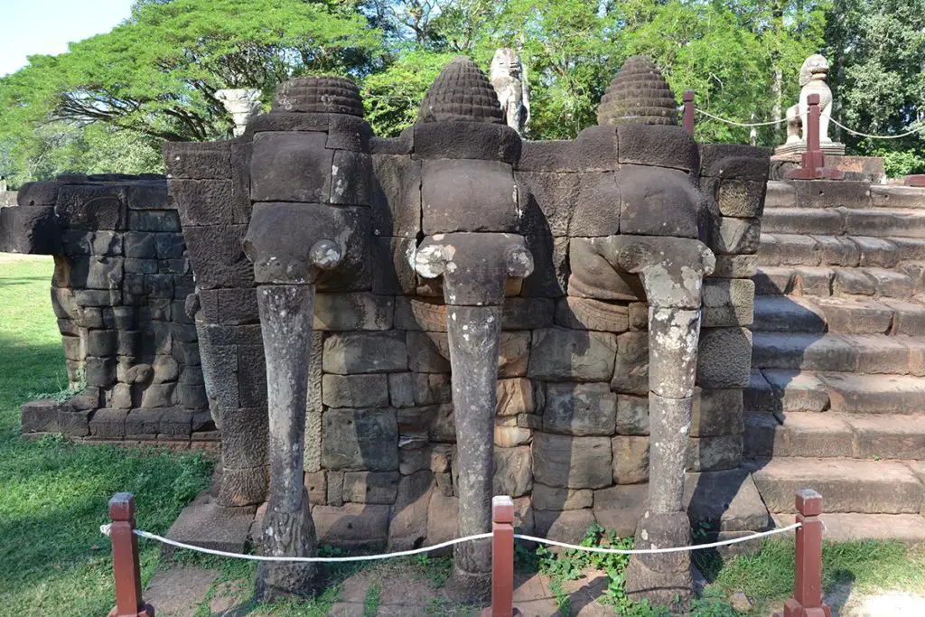 Терасата на слоновете Ангкор Ват
