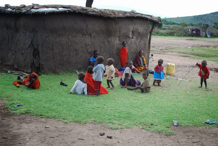 Деца в резервата Масай Мара в Кения