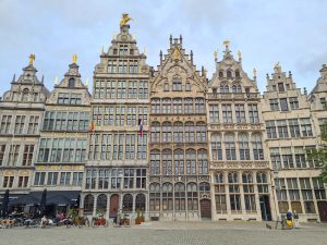 Къщи на търговските гилдии в Антверпен