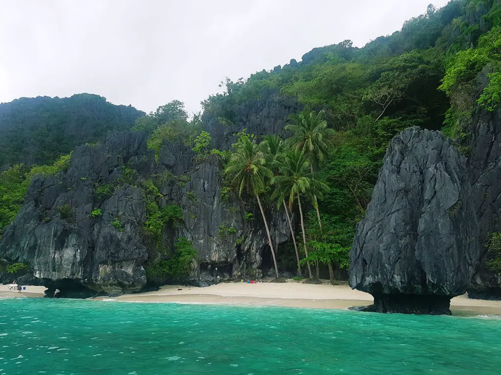 Entalula beach, El Nido Island Hopping Tour