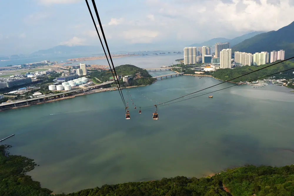 Гледка от кабинковия лифт Ngong Ping 360