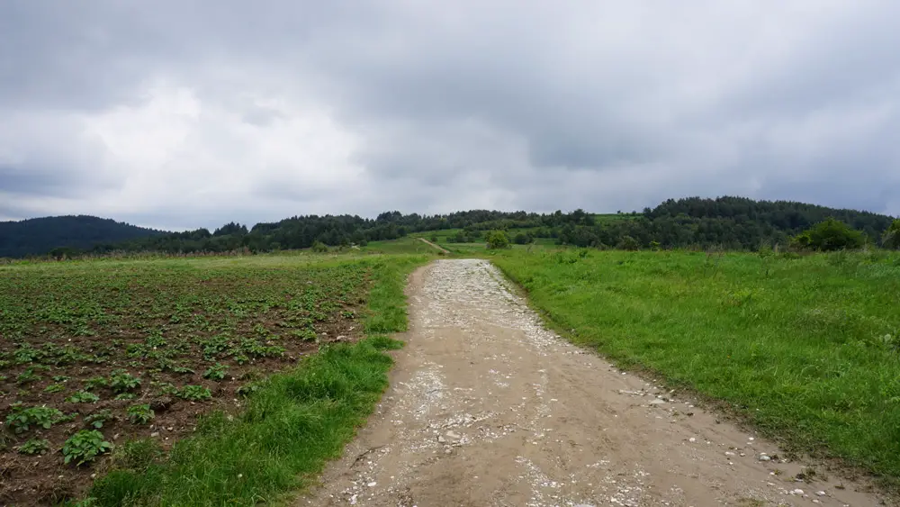 The path to Bekovi Skali
