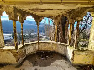 Гледка от терасата на вилата на Пенчо Семов в Габрово