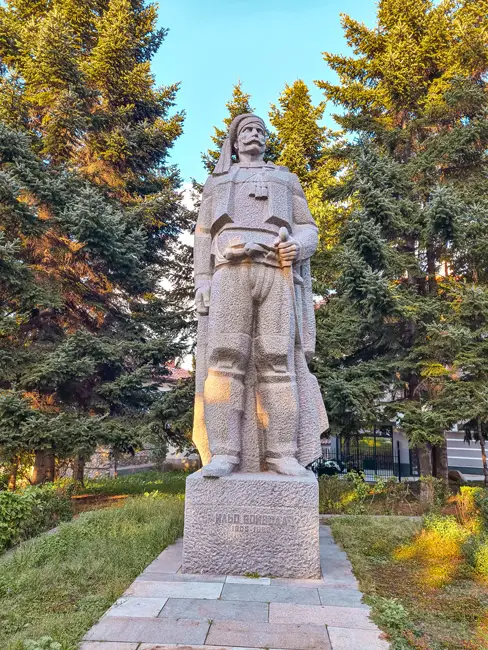 Паметникът на Ильо Войвода в Кюстендил