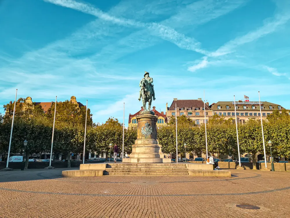 Statue of king Karl X Gustav