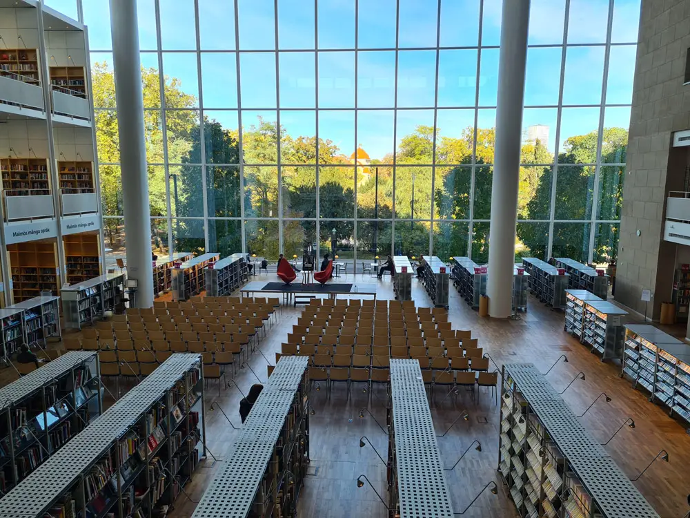 Градската библиотека в Малмьо
