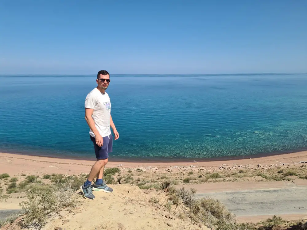 Езерото Исък Кул в Киргизстан