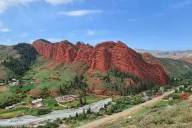 Природни забележителности в Киргизстан - скалите Джети Огуз