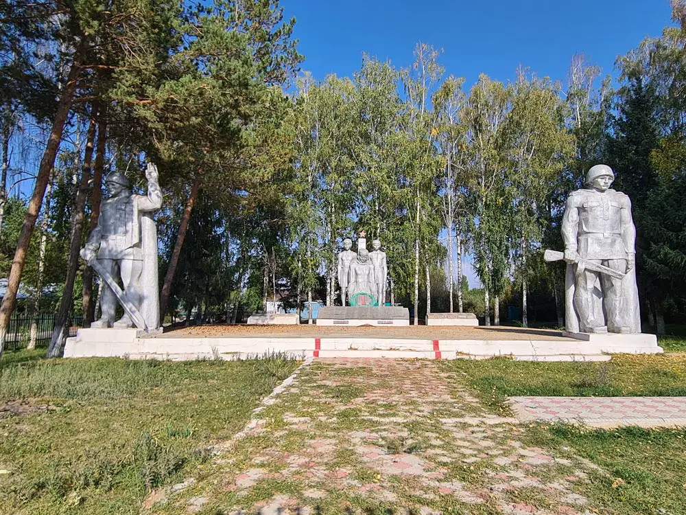 The great Soviet monument in Jeti Oguz Village