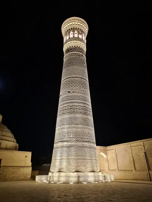 Пътуване до Централна Азия - Кулата минаре Калян в Узбекистан