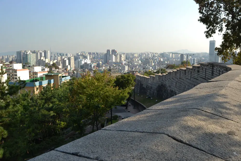 Забележителности в Сеул - градската крепостна стена