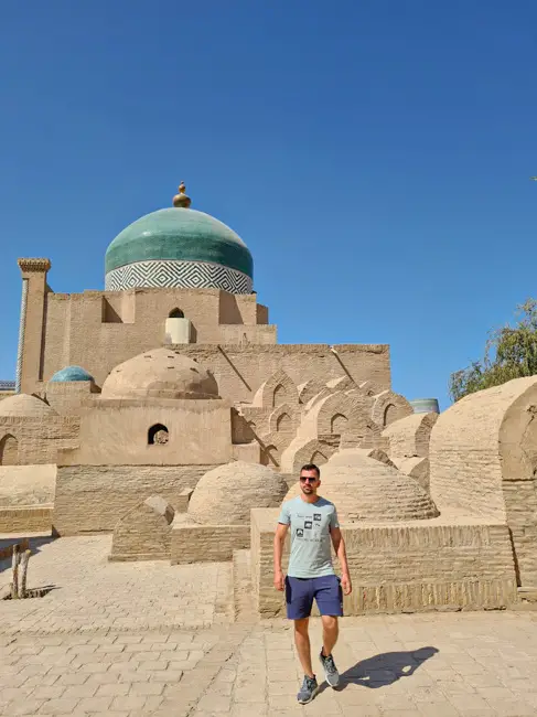 Pahlavon Mahmud mausoleum