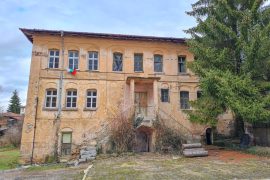 Изоставеното училище в село Свежен